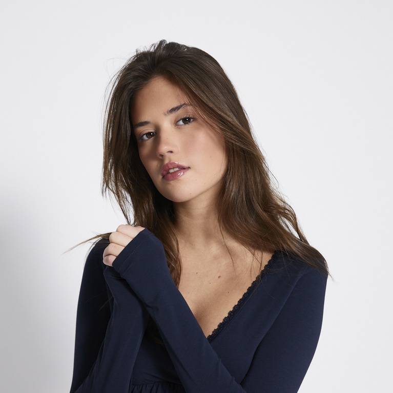Long-sleeve v-neck top "Arielle"